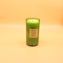 Load image into Gallery viewer, Gift Set Chateau Haut-Brion 1991 | Eucalyptus & Cedarwood | 100hr Wine Bottle Candle