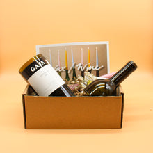 Load image into Gallery viewer, Gift Set Gaja Conteisa 2004 | Coffee & Nutmeg | 100hr Wine Bottle Candle