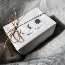 Load image into Gallery viewer, Chablis Premier Cru | Juniper & Lemongrass Scented Candle